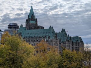 PXL 20251018 181454157